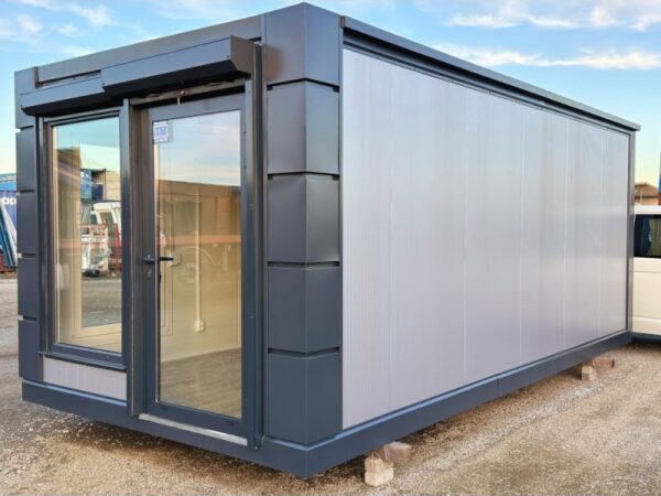 Verkaufspavillon-Container 3×6 m Open Space, Rolläden, 2 Türen, 2 Fenster, sofort lieferbar